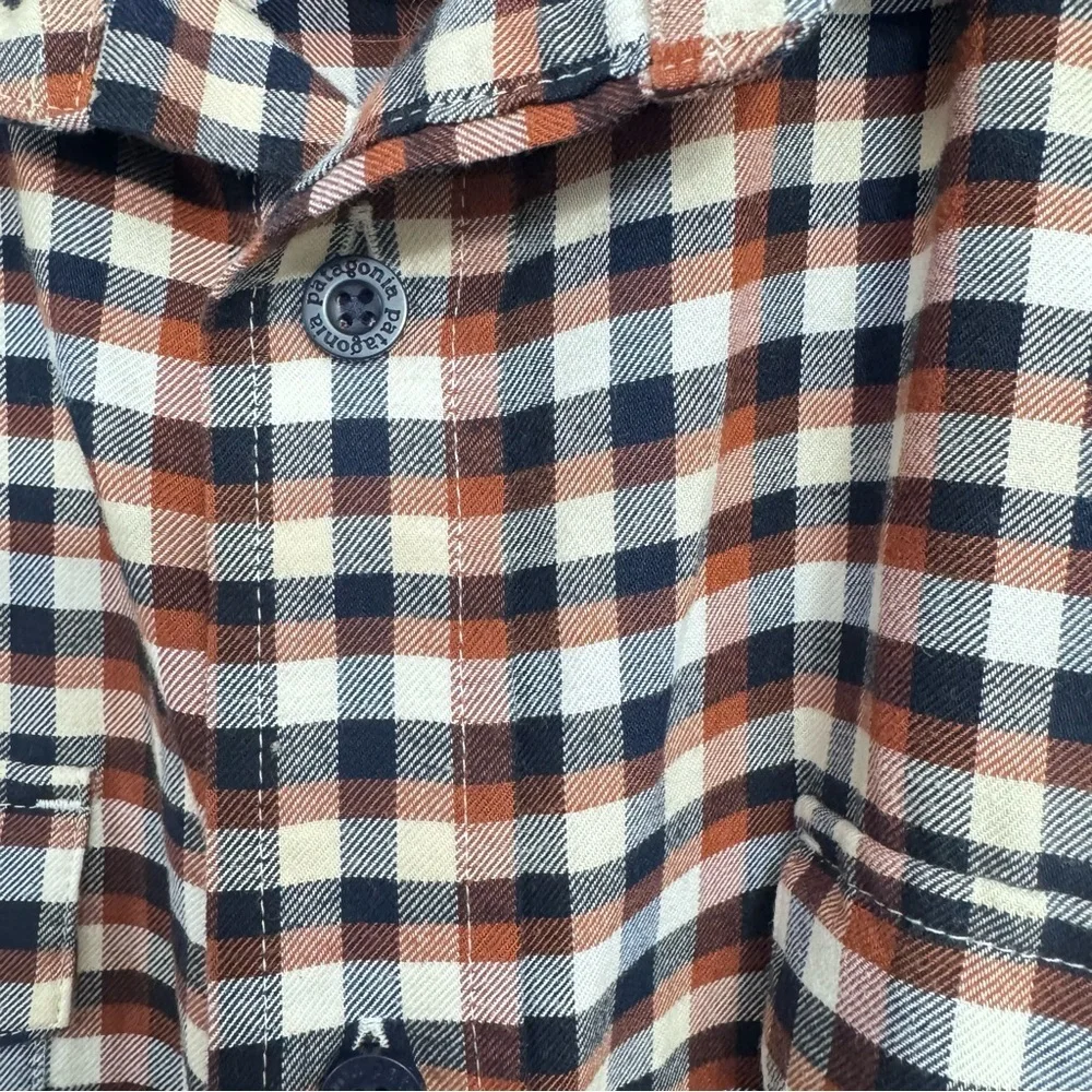 Patagonia Organic Cotton Plaid Button Up Shirt Men’s XXL Brown Blue Flannel